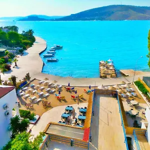 Отель Oscar Seaside & Spa